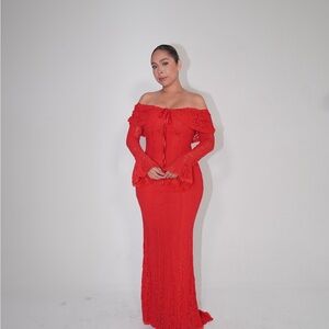 Elegant Red Off-Shoulder Lace Gown